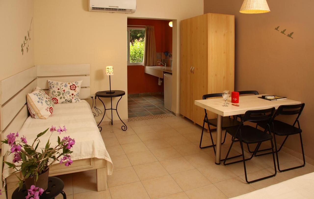 Shaar Hagolan Kibbutz Country Lodging Exteriér fotografie